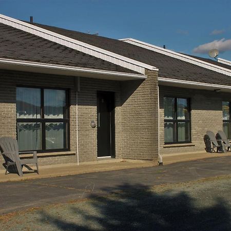 Motel Du Canton Valcourt Exteriér fotografie